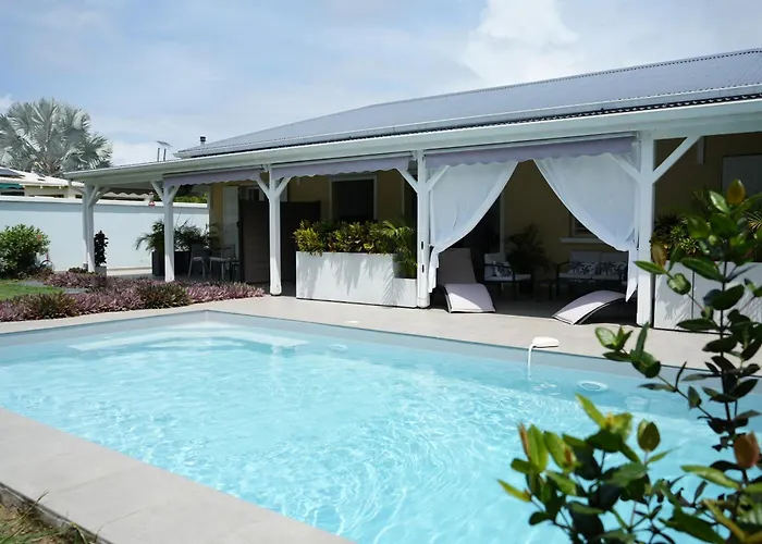 Chambres d hôtes Villa Créoléna avec piscine à Anse Bertrand Guadeloupe